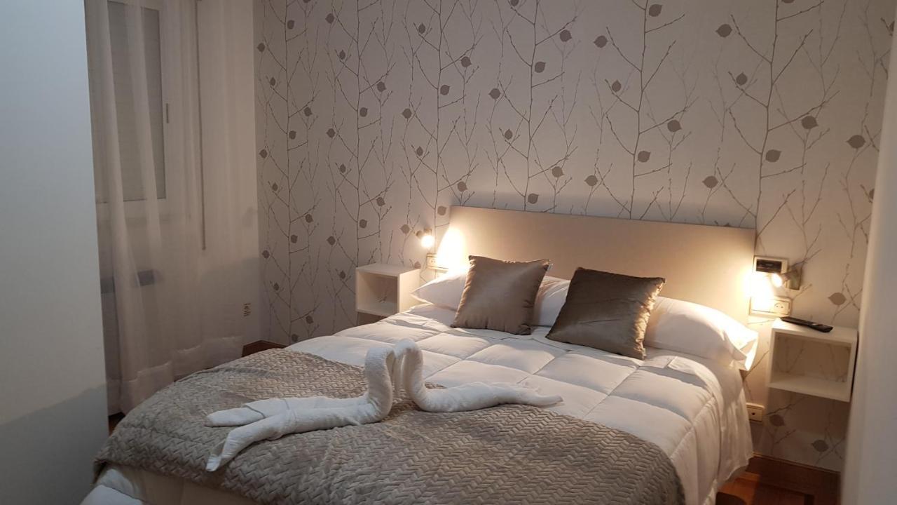 Apartamentos Shalom Ribadeo Luaran gambar