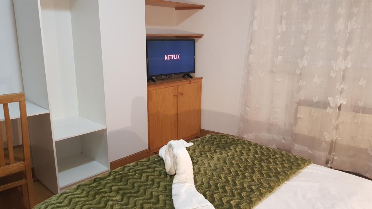Apartamentos Shalom Ribadeo Luaran gambar